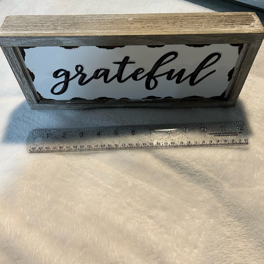 “Grateful” Sign Decor - Picture 3 of 3